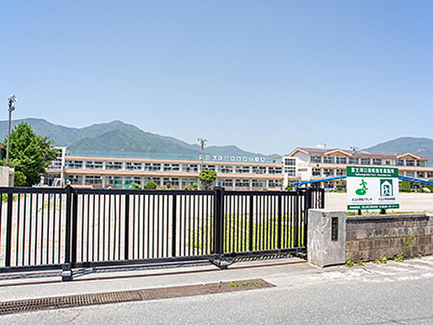 富士河口湖町立小立小学校