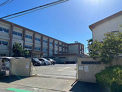 大和東小学校 約940m