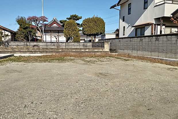【4号地 外観】閑静な住宅街に位置する平坦な土地で、毎日の暮らしを快適に。
敷地面積60坪超の広さを確保しており
