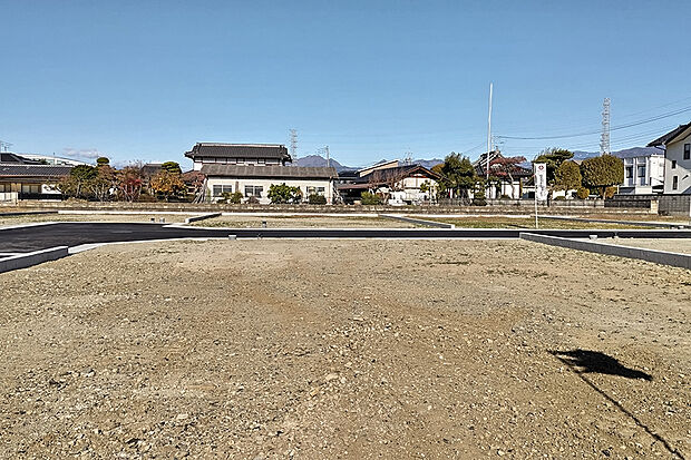 【6号地 外観】閑静な住宅街に位置する平坦な土地で、毎日の暮らしを快適に。
敷地面積60坪超の広さを確保しており
