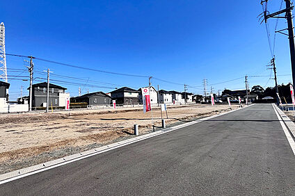 11号地 前面道路含む現地写真