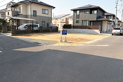 1号地 前面道路含む現地写真