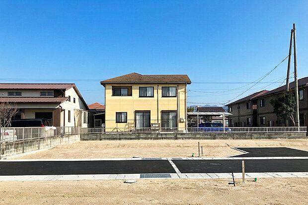 【5号地 外観】203m2超と、ゆとりある広さ。 開放感のある、明るい区画です。 吹き抜けリビング、家族との会