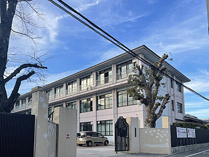 京都市立上京中学校 約160m