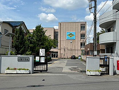 草加市立八幡小学校 約760m