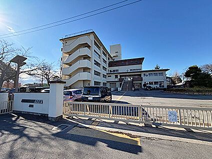 越谷市立大相模中学校 約1590m