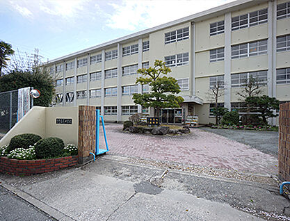 福岡市立長尾中学校 約1120m