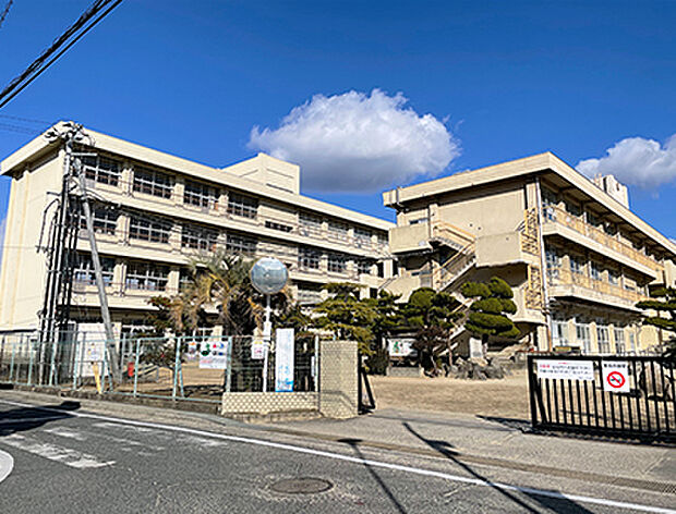市立深津小学校