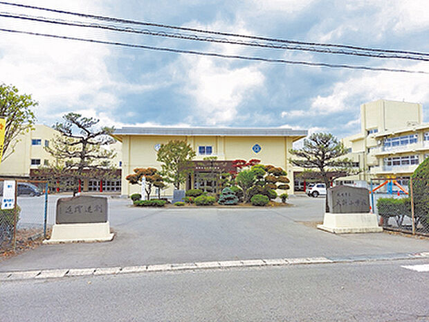 大新小学校