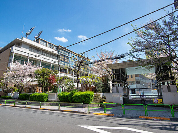 区立麹町小学校