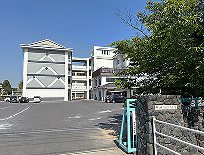 福山市立城北中学校 約600m