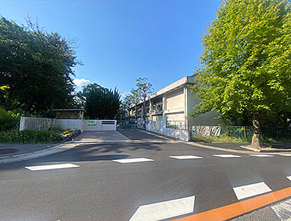 豊中市立北丘小学校 約390m