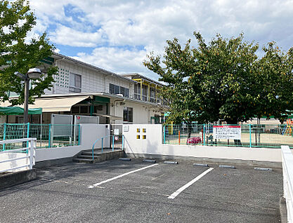御南認定こども園 約90m