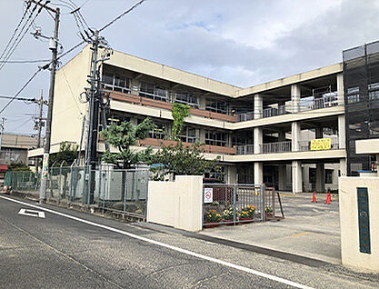 福山市立手城小学校 約350m
