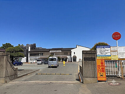 盛岡市立津志田小学校 約310m