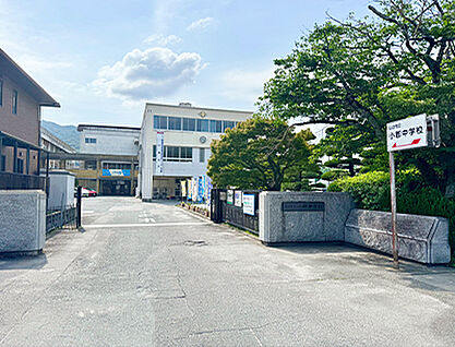 山口市立小郡中学校 約2350m