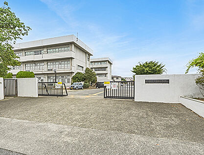 越谷市立大間野小学校 約820m