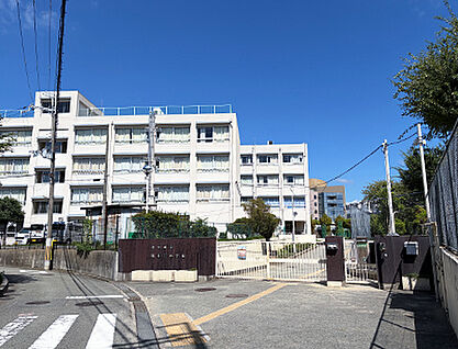豊中市立第十三中学校 約1090m