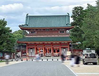 平安神宮 約550m