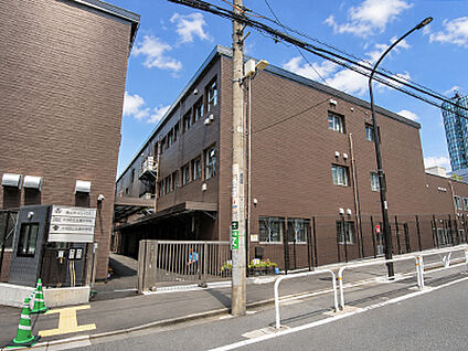 区立松濤中学校 約140m