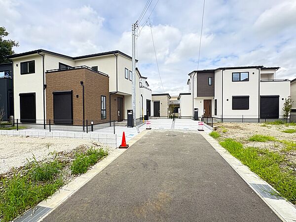 「柏」駅徒歩圏内で、耐震等級3・制振装置・太陽光発電（5.22kW）を搭載した安心の長期優良住宅。ゆとりの4LDKで即引渡も可能。快適で省エネな暮らしを実現する新築分譲住宅です。
