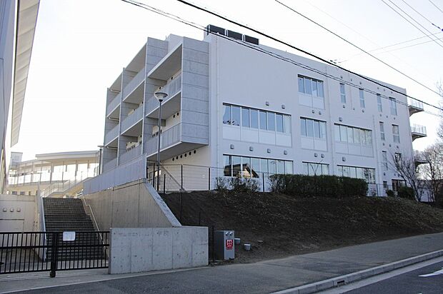 流山市立小山小学校（約1,500m）