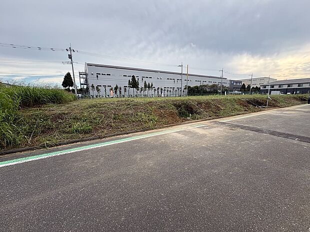 【前面道路含む現地写真】8-10号棟側