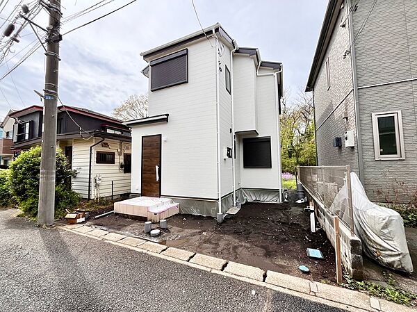 販売現地（ご内見可能）、南側、南鶴間いこいの森隣接です