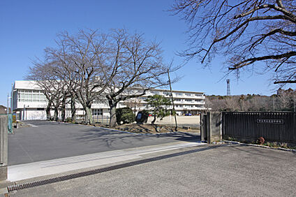 守谷市立愛宕中学校 現地から1500m。(徒歩19分。)