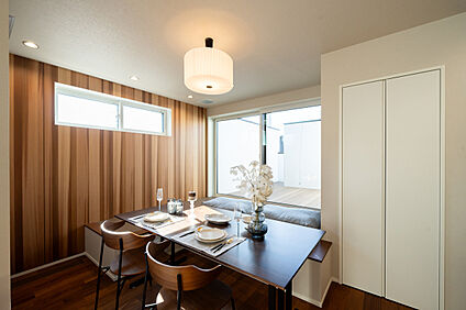 リラックスダイニング