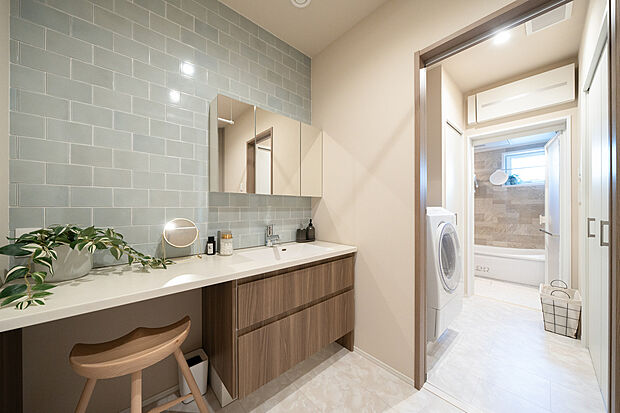 【洗面台】洗練されたデザインと機能性を兼ね備えたアイカ工業のスマートサニタリー。