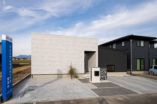 【外観】3台駐車可能です！