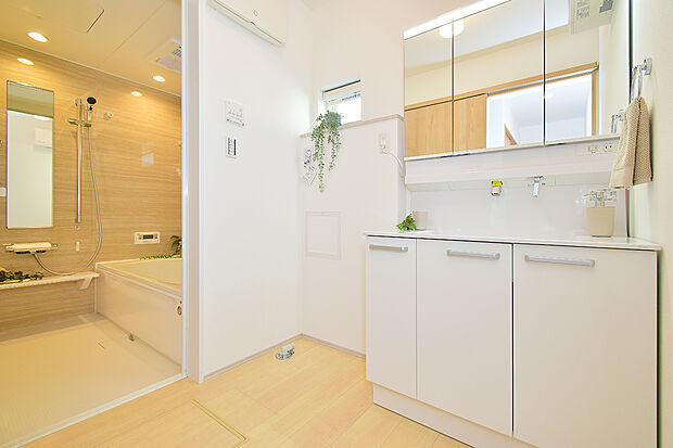 【洗面室&浴室】(10号地モデルハウス)
