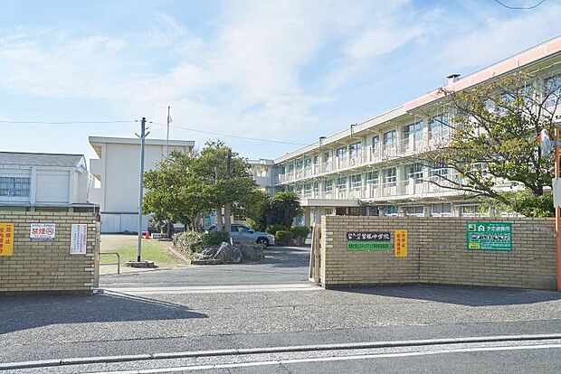 北九州市立曽根中学校(約830m)