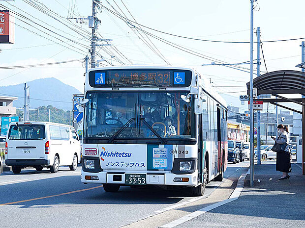 西鉄バス「新屋敷」停（約610m）