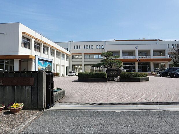 春日市立「春日南」中学校（約1,500m）