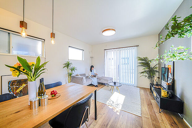 現地MODEL HOUSE 04