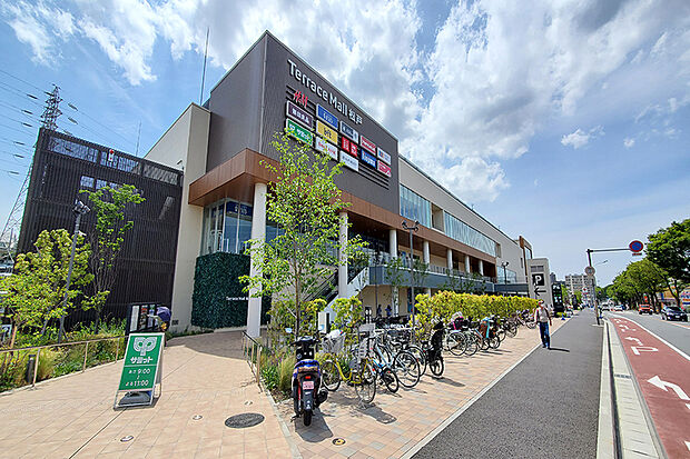 テラスモール松戸（現地より徒歩6分）