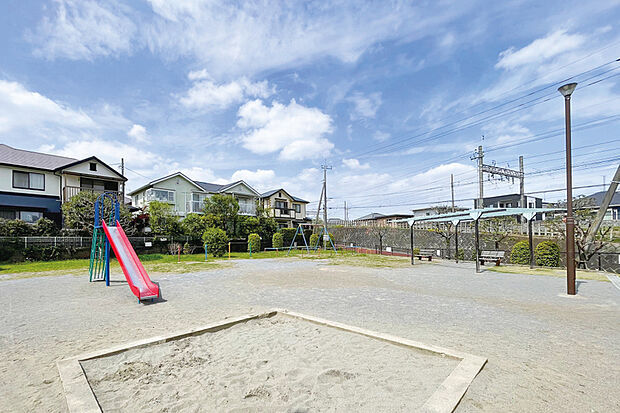 狢台公園（現地より徒歩5分）