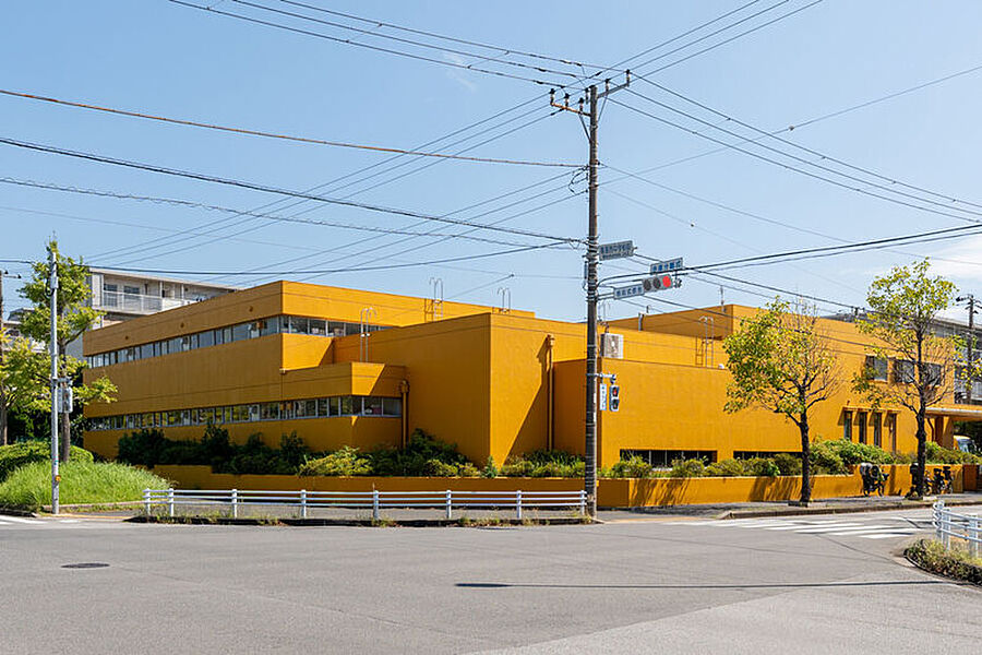 【学校】芳野学園附属幼稚園（現地より徒歩8分）