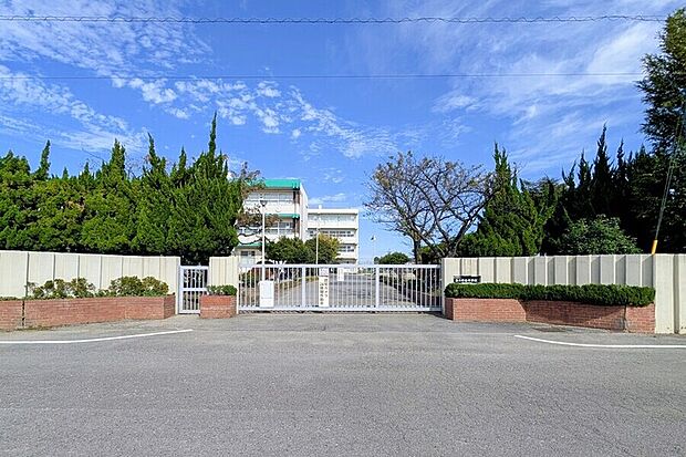 春日部南中学校(現地より徒歩29分)