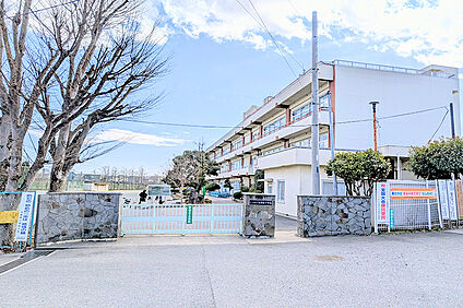 大宮西小学校（現地より徒歩21分） 約1640m