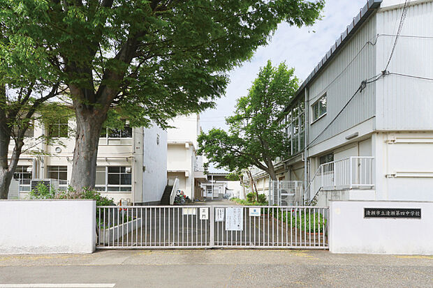 清瀬第四中学校（現地より徒歩8分）