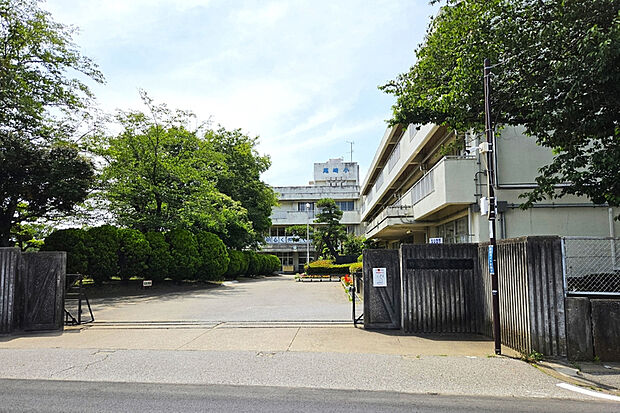 尾崎小学校(現地より徒歩8分)