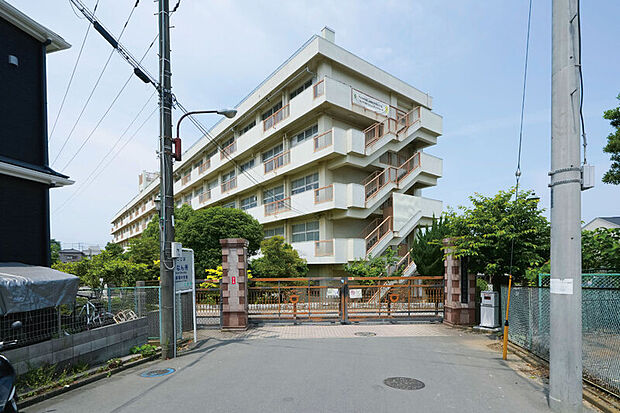 東浦和中学校(現地より徒歩16分)