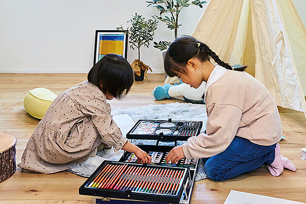 【【アトリエ】】書斎や在宅ワークスペースなどに便利な空間を2階に確保。1階と2階それぞれで自分の時間に集中できます。※号棟により採用状況が異なります。※写真はイメージです。