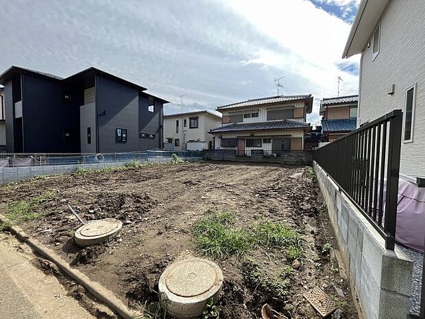【岡里第4期　現地外観】 ※令和8年10月時点