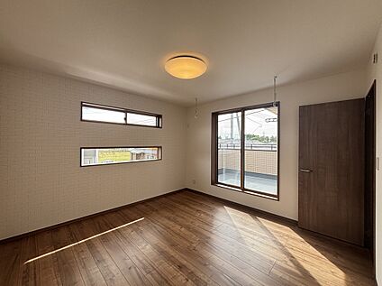 【1号棟 主寝室】