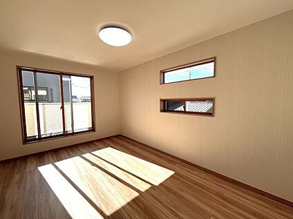 【1号棟 主寝室】