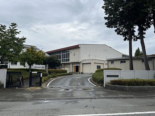 寄居町立男衾中学校（約2,000m）